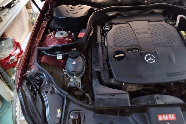 Used Mercedes-Benz CLS 2012 CLS 300 CGI Engine Bay Right
