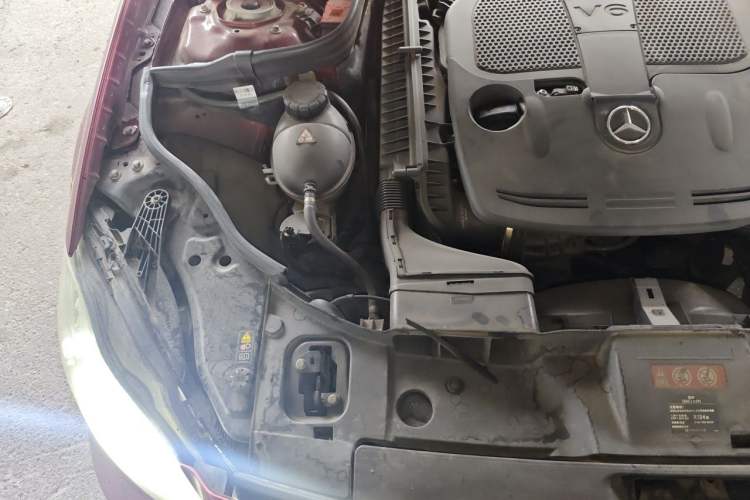 Used Mercedes-Benz CLS 2012 CLS 300 CGI Engine Bay Right