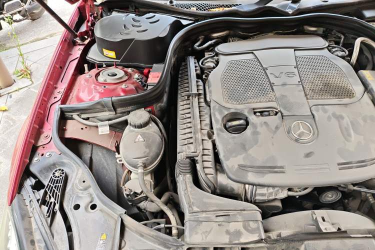 Used Mercedes-Benz CLS 2012 CLS 300 CGI Engine Bay Right