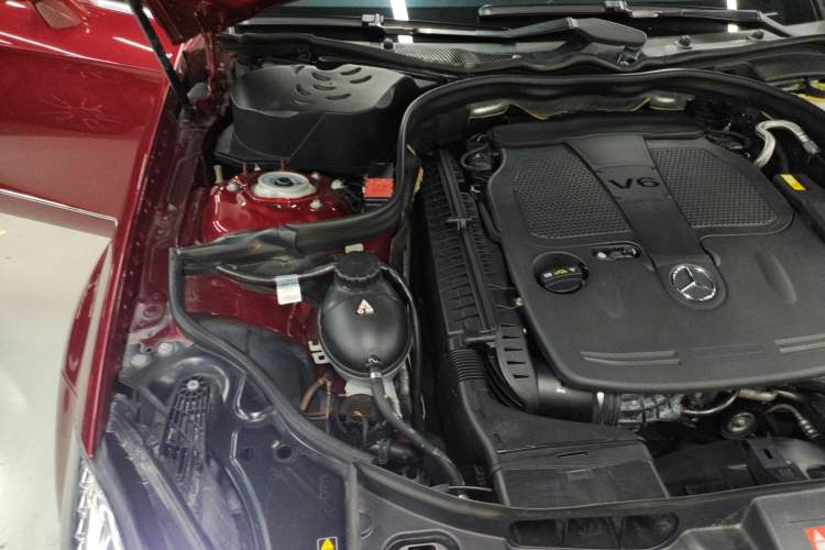 Used Mercedes-Benz CLS 2012 CLS 300 CGI Engine Bay Right