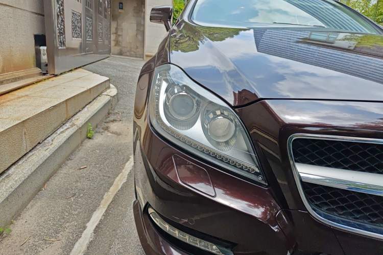 Used Mercedes-Benz CLS 2012 CLS 300 CGI Exterior 6