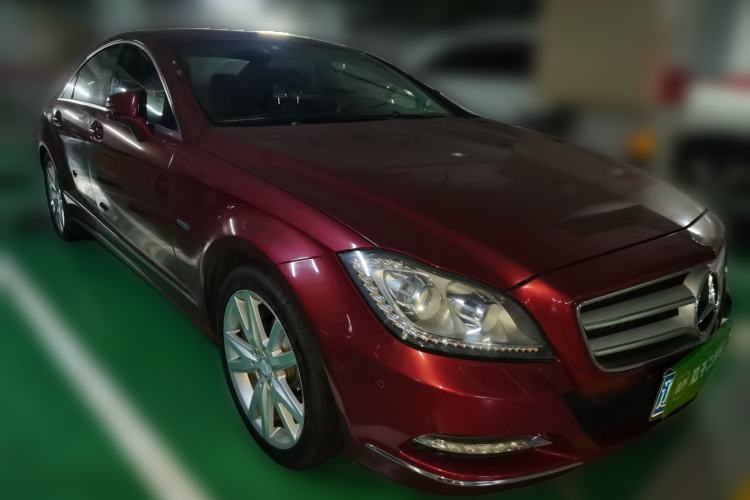 Used Mercedes-Benz CLS 2012 CLS 300 CGI Front Right 45 Deg