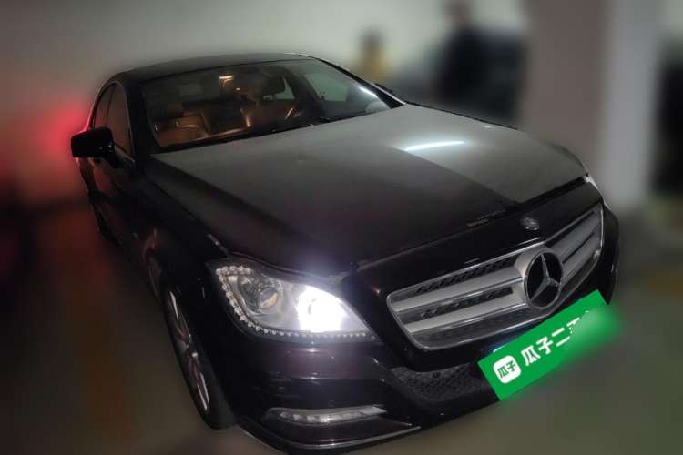 Used Mercedes-Benz CLS 2012 CLS 300 CGI Front Right 45 Deg