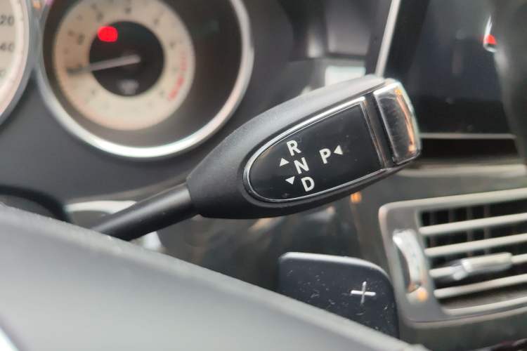 Used Mercedes-Benz CLS 2012 CLS 300 CGI Gear Lever