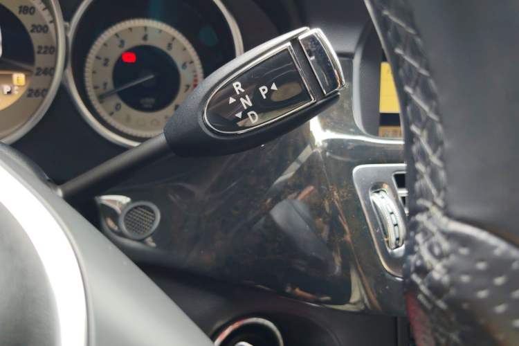 Used Mercedes-Benz CLS 2012 CLS 300 CGI Gear Lever