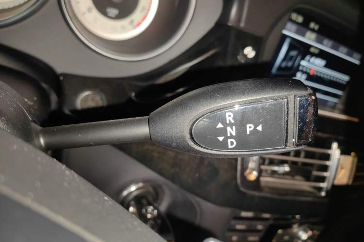 Used Mercedes-Benz CLS 2012 CLS 300 CGI Gear Lever