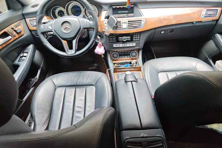 Used Mercedes-Benz CLS 2012 CLS 300 CGI Interior 2