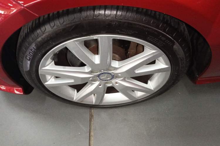 Used Mercedes-Benz CLS 2012 CLS 300 CGI Left Front Wheel Hub