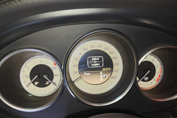 Used Mercedes-Benz CLS 2012 CLS 300 CGI Odometer Close Up
