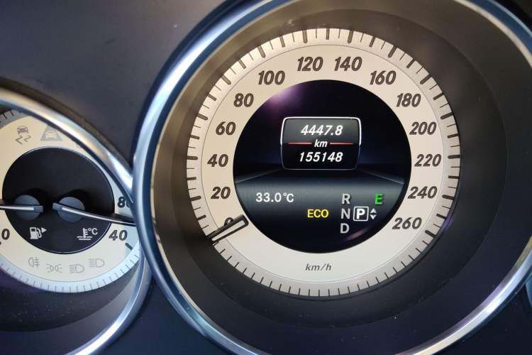 Used Mercedes-Benz CLS 2012 CLS 300 CGI Odometer Close Up