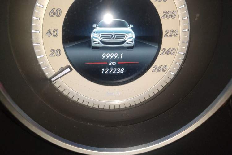 Used Mercedes-Benz CLS 2012 CLS 300 CGI Odometer Close Up