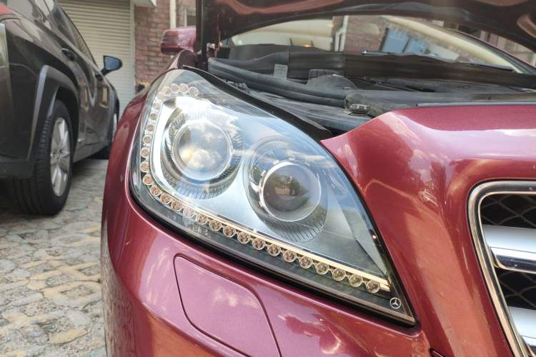 Used Mercedes-Benz CLS 2012 CLS 300 CGI Right Front Headlight