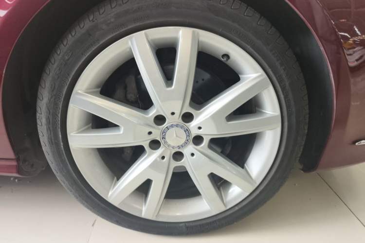 Used Mercedes-Benz CLS 2012 CLS 300 CGI Right Front Wheel Hub