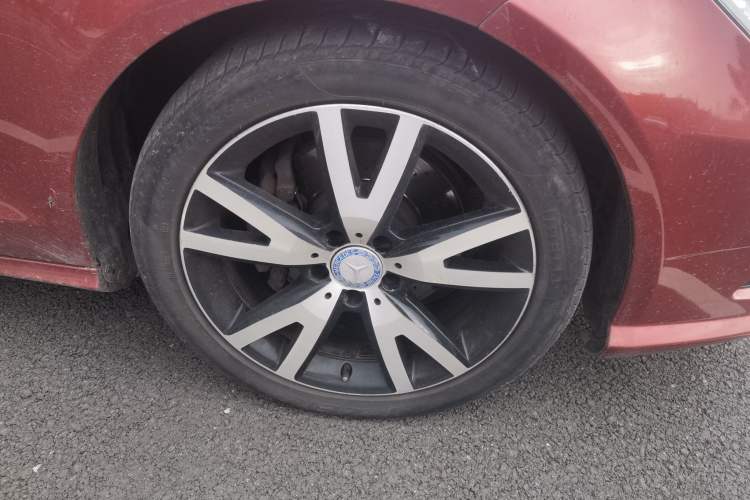 Used Mercedes-Benz CLS 2012 CLS 300 CGI Right Front Wheel Hub
