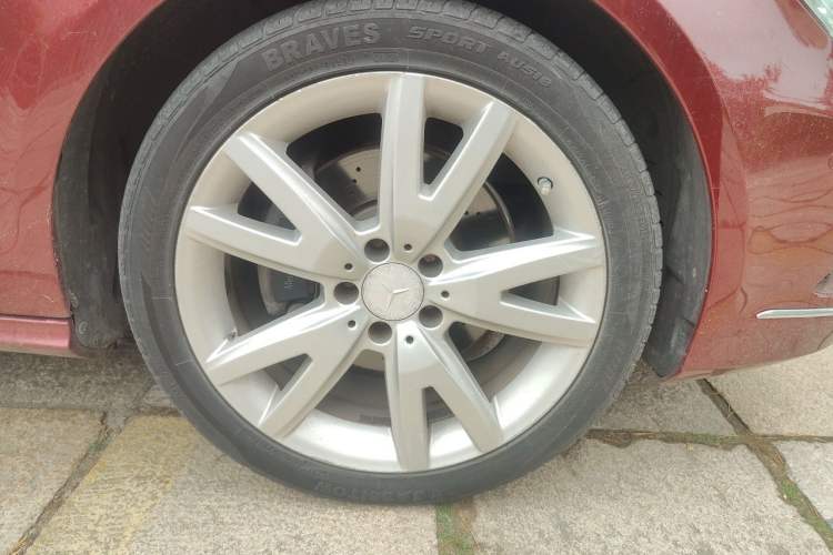 Used Mercedes-Benz CLS 2012 CLS 300 CGI Right Front Wheel Hub