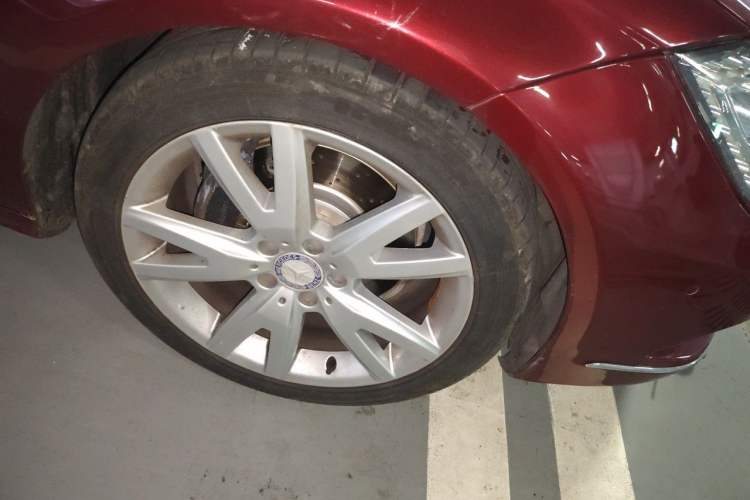 Used Mercedes-Benz CLS 2012 CLS 300 CGI Right Front Wheel Hub