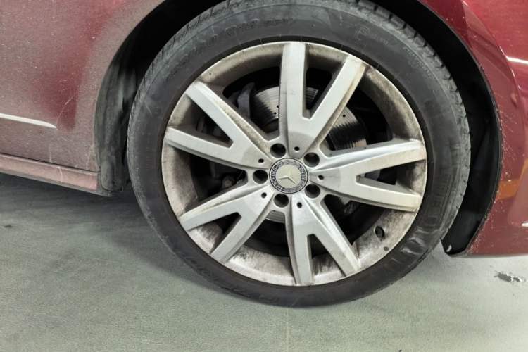 Used Mercedes-Benz CLS 2012 CLS 300 CGI Right Front Wheel Hub