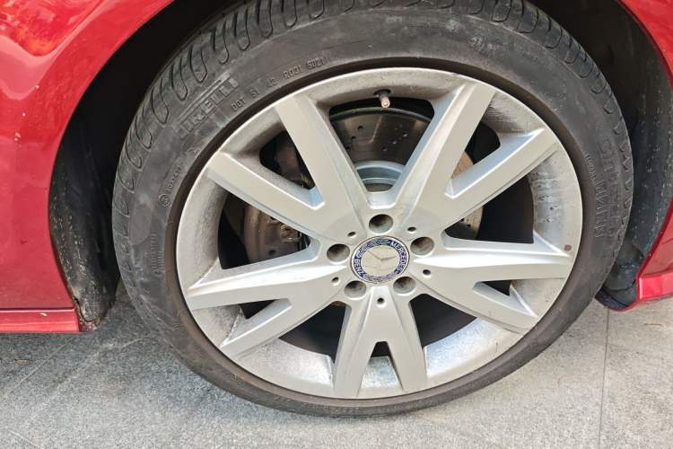 Used Mercedes-Benz CLS 2012 CLS 300 CGI Right Front Wheel Hub