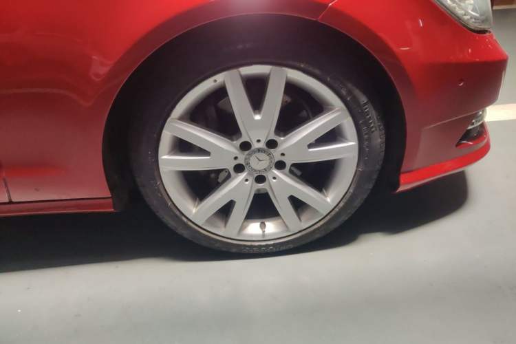 Used Mercedes-Benz CLS 2012 CLS 300 CGI Right Front Wheel Hub