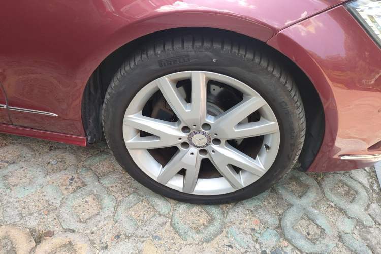 Used Mercedes-Benz CLS 2012 CLS 300 CGI Right Front Wheel Hub