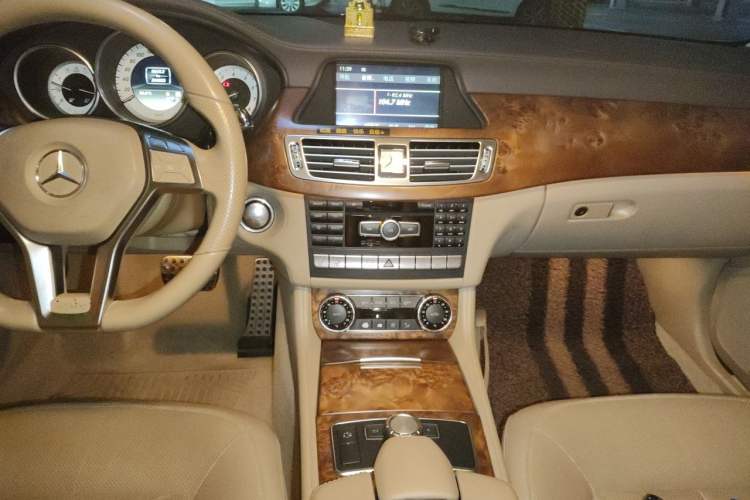 Used Mercedes-Benz CLS 2012 CLS 350 CGI Audio And AC Panel
