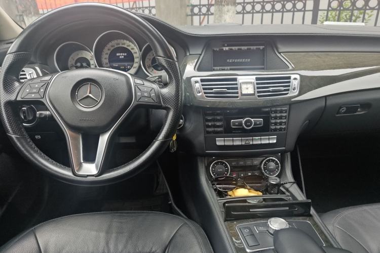 Used Mercedes-Benz CLS 2012 CLS 300 CGI Center Console
