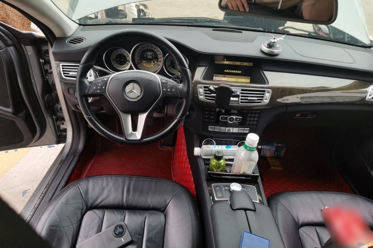 Used Mercedes-Benz CLS 2012 CLS 300 CGI Center Console