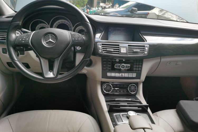 Used Mercedes-Benz CLS 2012 CLS 300 CGI Center Console