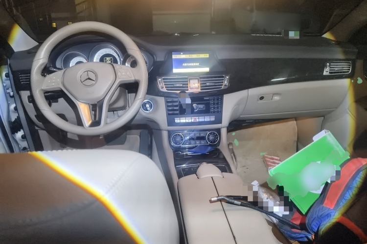 Used Mercedes-Benz CLS 2012 CLS 300 CGI Center Console