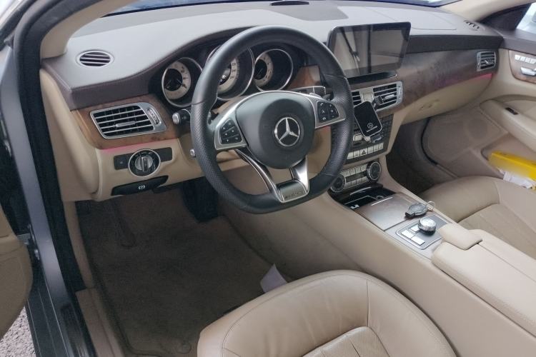 Used Mercedes-Benz CLS 2012 CLS 300 CGI Center Console