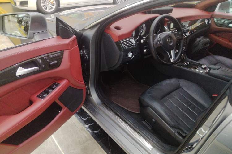 Used Mercedes-Benz CLS 2012 CLS 300 CGI Driver Seat