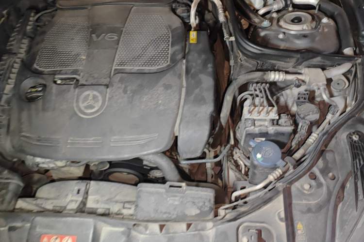 Used Mercedes-Benz CLS 2012 CLS 300 CGI Engine Bay Left