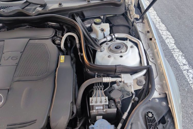 Used Mercedes-Benz CLS 2012 CLS 300 CGI Engine Bay Left