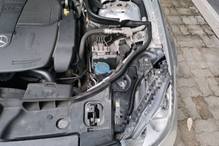 Used Mercedes-Benz CLS 2012 CLS 300 CGI Engine Bay Left