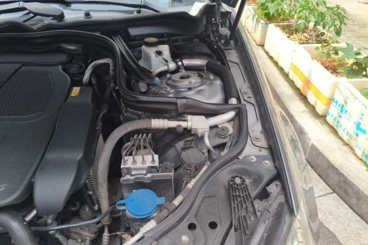 Used Mercedes-Benz CLS 2012 CLS 300 CGI Engine Bay Left