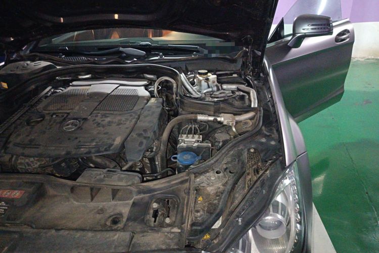 Used Mercedes-Benz CLS 2012 CLS 300 CGI Engine Bay Left