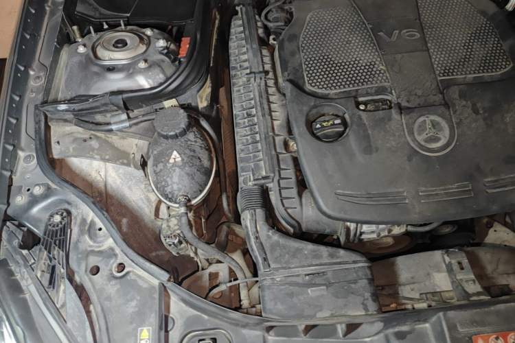 Used Mercedes-Benz CLS 2012 CLS 300 CGI Engine Bay Right