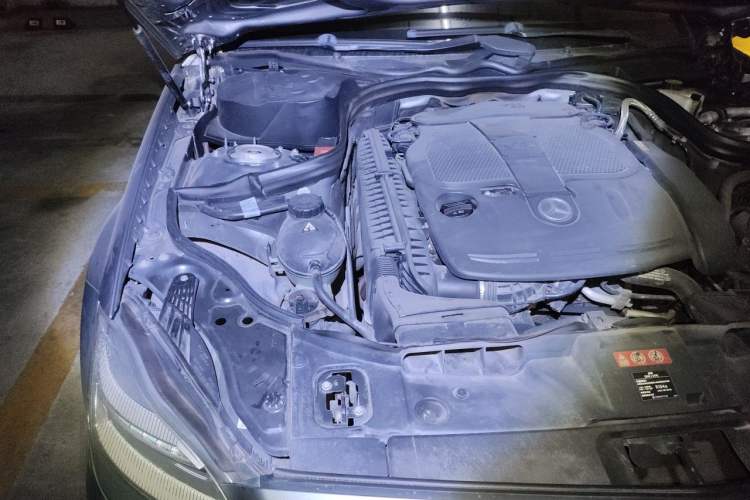 Used Mercedes-Benz CLS 2012 CLS 350 CGI Engine Bay Right