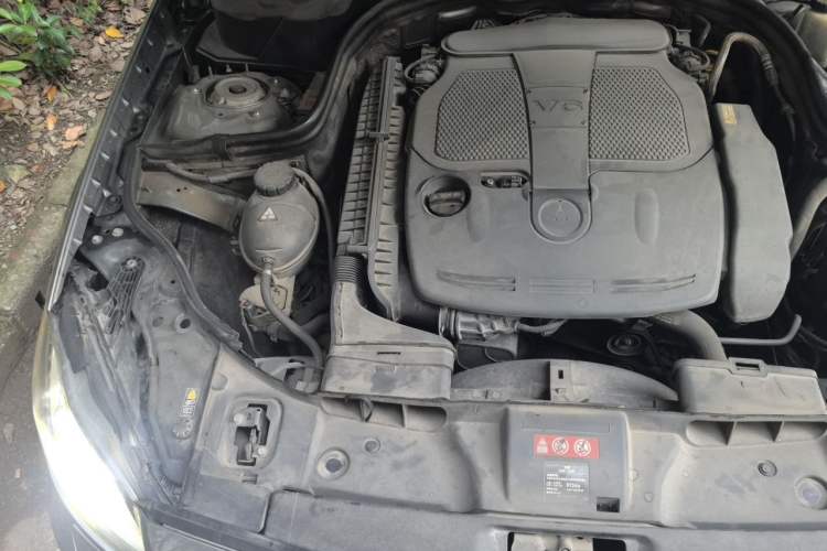 Used Mercedes-Benz CLS 2012 CLS 300 CGI Engine Bay Right