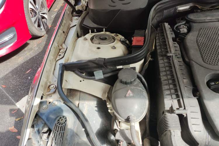 Used Mercedes-Benz CLS 2012 CLS 350 CGI Engine Bay Right