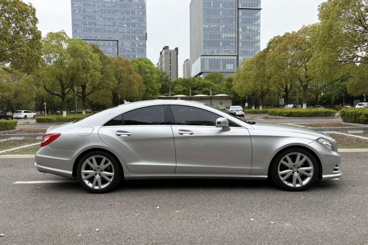 Used Mercedes-Benz CLS 2012 CLS 300 CGI Exterior 7