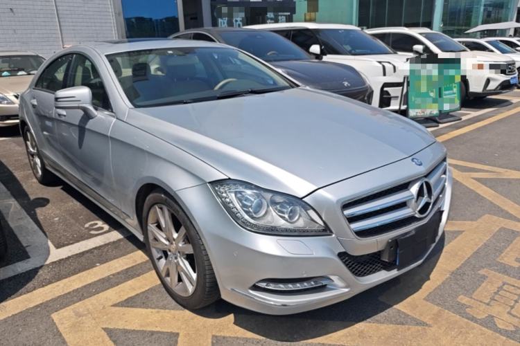 Used Mercedes-Benz CLS 2012 CLS 300 CGI Front Right 45 Deg