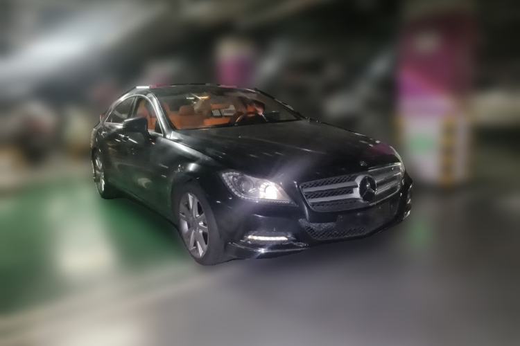 Used Mercedes-Benz CLS 2012 CLS 300 CGI Front Right 45 Deg