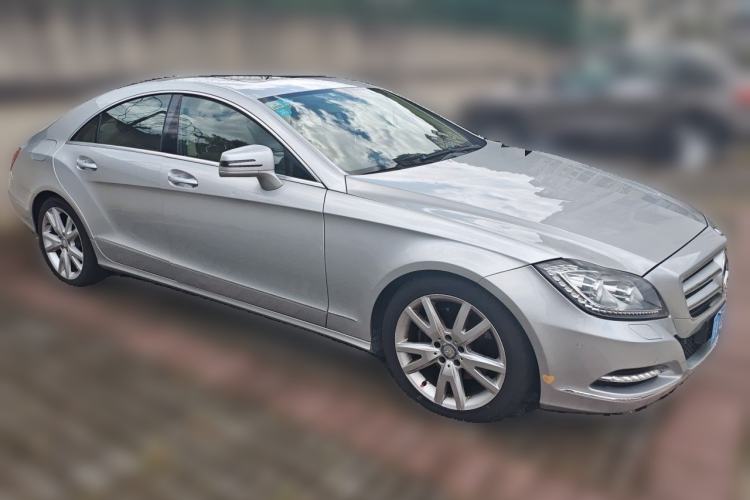 Used Mercedes-Benz CLS 2012 CLS 300 CGI Front Right 45 Deg