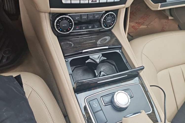 Used Mercedes-Benz CLS 2012 CLS 300 CGI Gear Lever