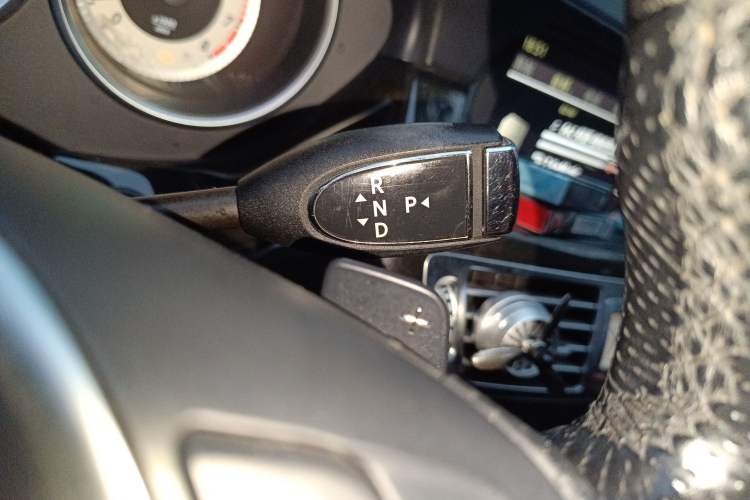 Used Mercedes-Benz CLS 2012 CLS 300 CGI Gear Lever