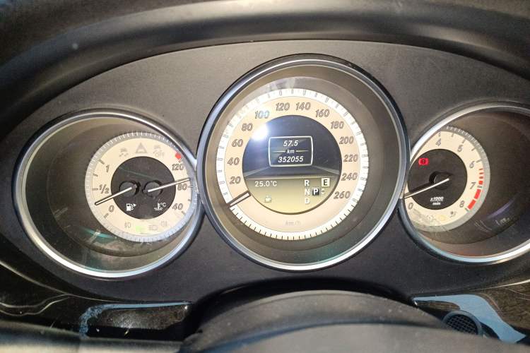 Used Mercedes-Benz CLS 2012 CLS 300 CGI Instrument Cluster