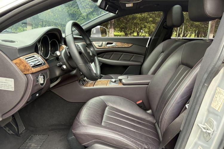 Used Mercedes-Benz CLS 2012 CLS 300 CGI Interior 3