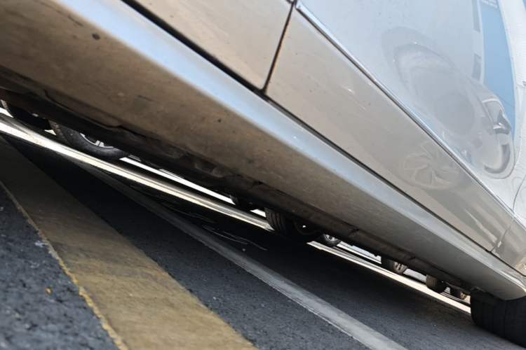 Used Mercedes-Benz CLS 2012 CLS 300 CGI Left Side Sill