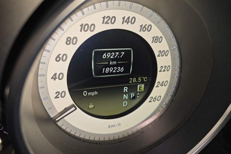 Used Mercedes-Benz CLS 2012 CLS 300 CGI Odometer Close Up